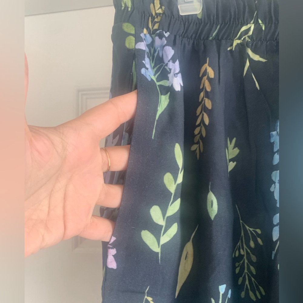 Uncommon Goods Birth Month Flower Pants - Picture 7 of 7